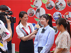 湖北电视台《真的在点》走进武汉新华电脑学校，探索职业教育新模式！